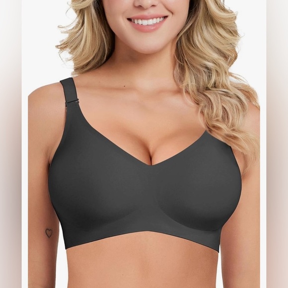 FALORDA Elegant black Wireless Bra - Picture 1 of 9